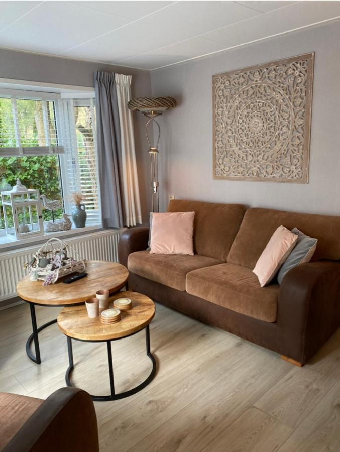 Luxe Chalet Met Prachtig Terras Op De Veluwe , Veel Privacy 헨덜루 외부 사진
