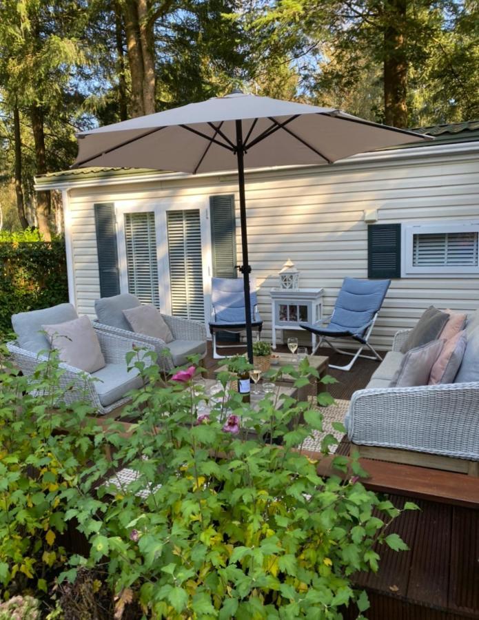 Luxe Chalet Met Prachtig Terras Op De Veluwe , Veel Privacy 헨덜루 외부 사진